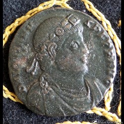 JOVIEN -  de 8,20g et 26mm de diamètre.