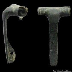 8 - Fibule à ressort caché