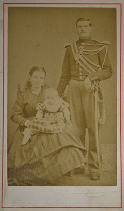Gendarme Impérial, Second Empire, avec son épouse et enfant