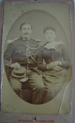 Gendarme National vers 1880, Troisième République, avec son épouse