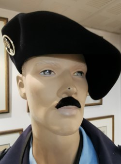 Béret de gendarme des Pelotons de Haute Montagne