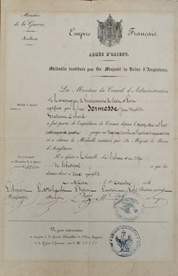 1856 Diplôme de la médaille de la Campagne de Crimée avec 2 agrafes