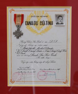 1954 Diplôme et médaille d'Honneur du Mérite Vietnamien