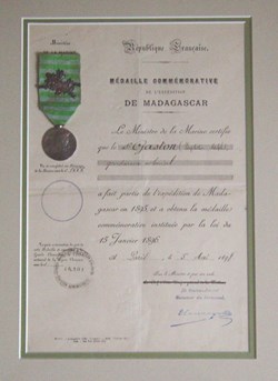 1898 Diplôme et médaille Commémorative de la 2ème Expédition de Madagascar de 1895