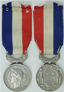 1874 Médaille d’honneur d’argent de 2ème classe pour ACTES DE COURAGE, BRAVOURE, DEVOUEMENT