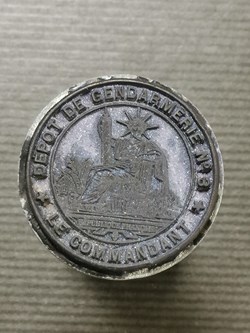 XXè siècle, Cachet du Commandant du Dépôt de Gendarmerie n°3