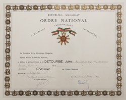 1962 Diplôme de Chevalier de l'Ordre National de la République Malgache