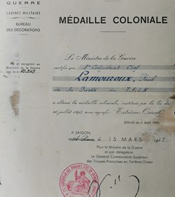 1947 Diplôme de la Médaille Coloniale avec agrafe Extrême-Orient