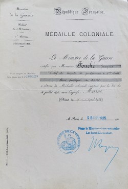 1925 Diplôme de la Médaille Coloniale avec agrafe "MAROC"