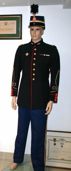 Mannequin Elève Officier de l'Ecole de Gendarmerie de Melun 2004