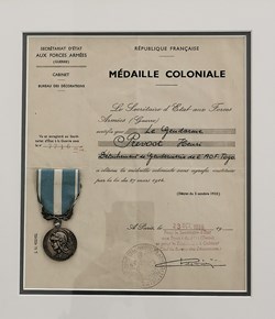 1956 Diplôme et médaille Coloniale sans agrafe