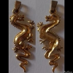 Pendentif Dragon plaqué or