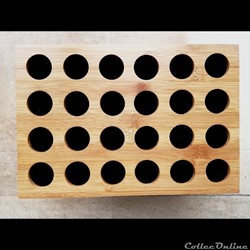 Médaillier en bambou 31,5 x 21,5 cm, 24 alvéoles de 35 mm