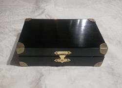 Boîte petit médaillier de voyage en Ébène 16,5x11x5cm