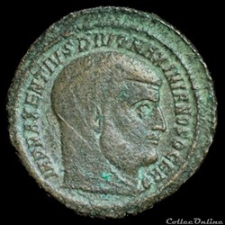 Follis de Maxence pour Ostie dédié à Maximien Hercule