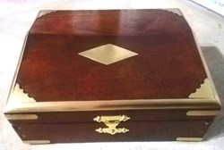 Boîte médaillier "Les outils du parfait numismate"