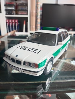 BMW 540i E34 Polizei