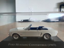 Ford Mustang Convertible