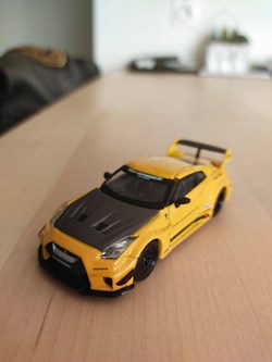 Nissan Skyline GT-R R35 LBWK