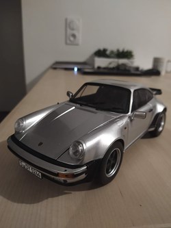 Porsche 911 Turbo 3.3 L