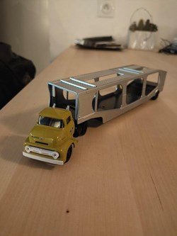 Ford C500 et Remorque Porte-Voitures