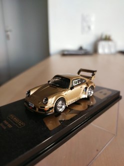 Porsche 930 RWB Garuda
