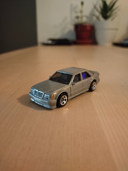 Mercedes E500