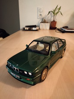 BMW M3 E30