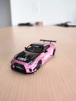 Nissan Skyline GT-R R35 LBWK