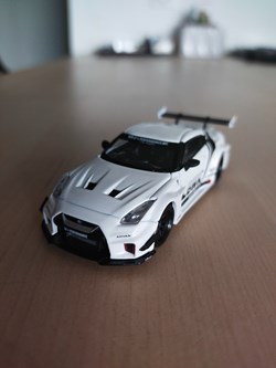 Nissan Skyline GT-R R35 LBWK