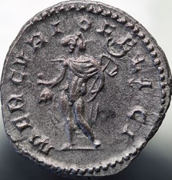 Antoninian Postumus RIC V.4 #294(S)
