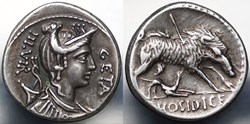 Crawford 407/2, C.HOSIDI C.F GETA IIIVIR (C. Hosidius C.f. Geta) Denar, 68 B.C.