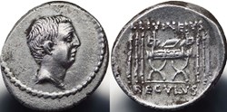 Crawford 494/28 L.LIVINEIVS REGVLVS IIIIVIR A.P.F. (L. Livineius Regulus) Denar, 42, Rom