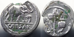 Crawford 443/1 CAESAR (C. Iulius Caesar), Denar