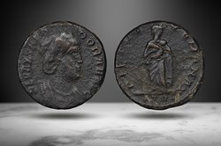 Theodora AE4 (PIETAS ROMANA, RIC VIII 48)