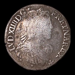 LOUIS XIV LE GRAND, DEMI ECU DE NAVARRE A LA MECHE LONGUE