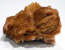 Vanadinite sur Barytine