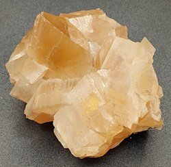 Calcite jaune en macles