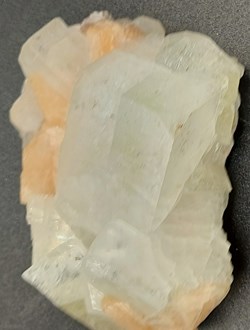 Apophyllite et Stilbite