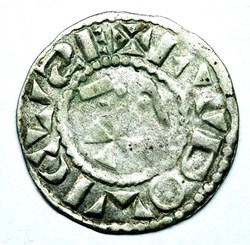 Nivernais Nevers Denier immobilisé au nom de Louis IV d'Outremer
