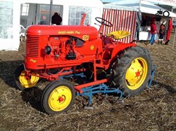 Massey Harris Pony 820