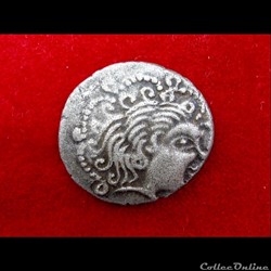 DT 2295/2296 Var. Statère au nez retroussé pointé, au sanglier