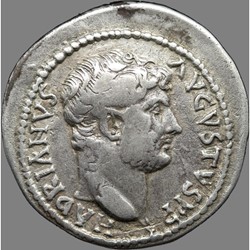 Hadrien (117-138) - Cistophore - Cybèle