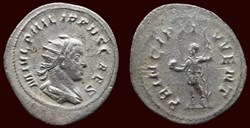 M IVL PHILIPPVS CAES / PRINCIPI IVVENT