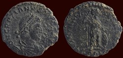 D N GRATIANVS AVGG AVG / GLORIA NOVI SAECVLI
