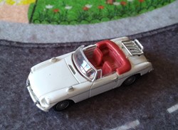 MG B