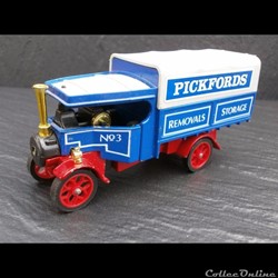 Foden Steam Wagon "Pickfords Removals Storage"