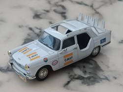 Caravane du Tour de France - N°35 - Peugeot 404 "Bic"
