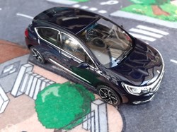 DS 4