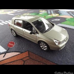 Voitures françaises de collection - N°37 - Renault Velsatis